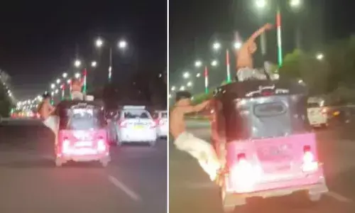 చొక్కాలు విప్పి.. ఎక్స్ప్రెస్ వేపై ఓవరాక్షన్