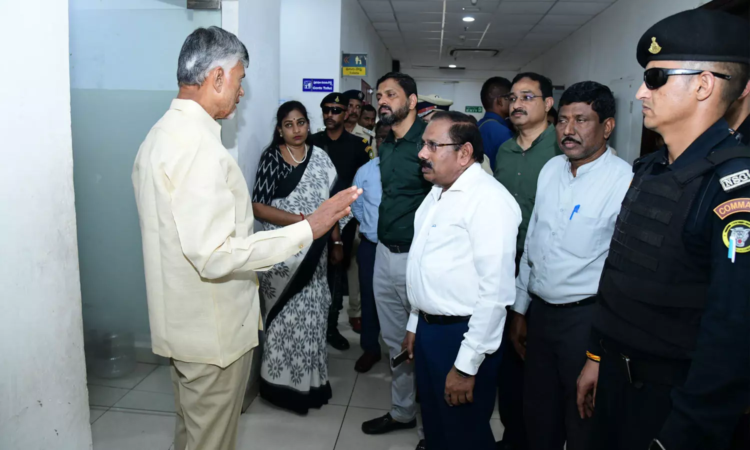 Video : సచివాలయంలో అగ్నిప్రమాద ప్రదేశాన్ని పరిశీలించిన సీఎం చంద్రబాబు