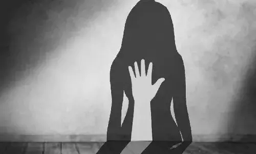 Hyderabad, assaulted, minor girl , moving train, Harassment