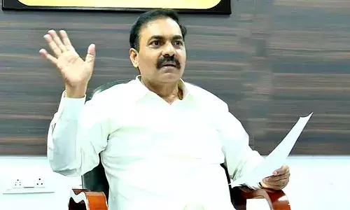 కాకాణి ఎక్కడున్నారో.. లుక్ అవుట్ నోటీసులు