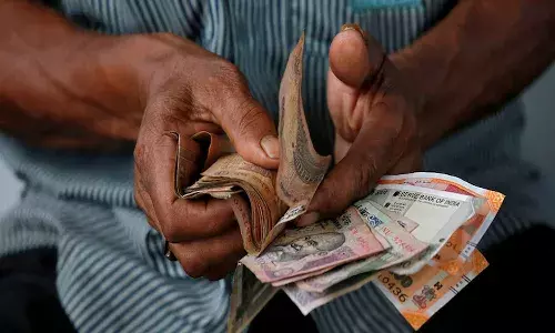 ప్రభుత్వ ఉద్యోగులకు, పెన్షనర్లకు శుభవార్త.. 2 శాతం డీఏ పెంపు