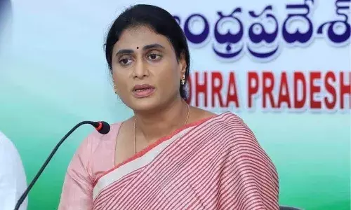 ప్రధాని మోదీ ఆ విషయంలో క్లారిటీ ఇవ్వాలి : వైఎస్ షర్మిల