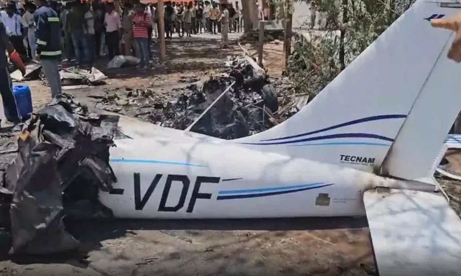 National News, Gujarat, Amreli, Flight Crash, Pilot Killed