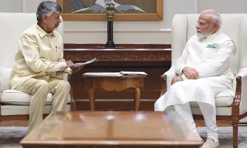 ప్రధాని మోదీని ఆహ్వానించిన సీఎం చంద్రబాబు