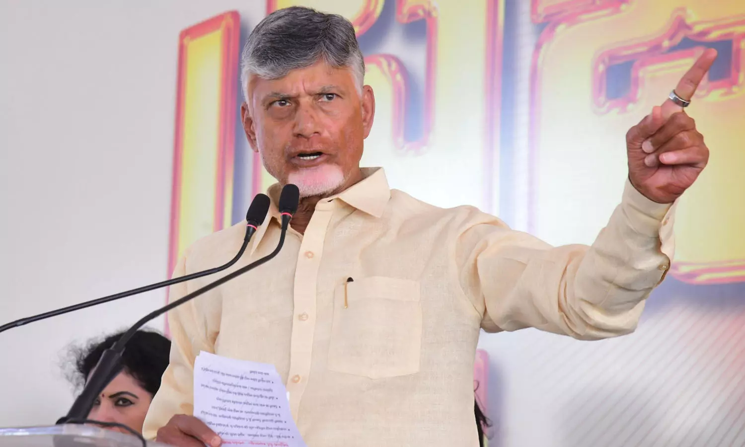 ఇచ్చిన మాట ప్రకారం 20 లక్షల ఉద్యోగాలు కల్పిస్తాం ఇచ్చిన మాట ప్రకారం 20 లక్షల ఉద్యోగాలు కల్పిస్తాం