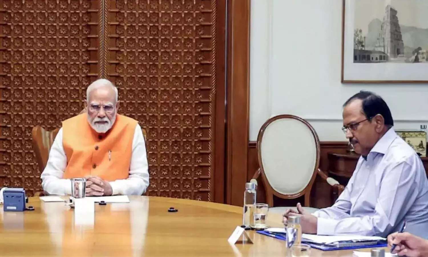 పాకిస్తాన్పై చర్యలకు సిద్ధమవుతున్నారా.? 24 గంటల్లో రెండోసారి ప్రధానిని కలిసిన అజిత్ దోవల్ పాకిస్తాన్పై చర్యలకు సిద్ధమవుతున్నారా.? 24 గంటల్లో రెండోసారి ప్రధానిని కలిసిన అజిత్ దోవల్