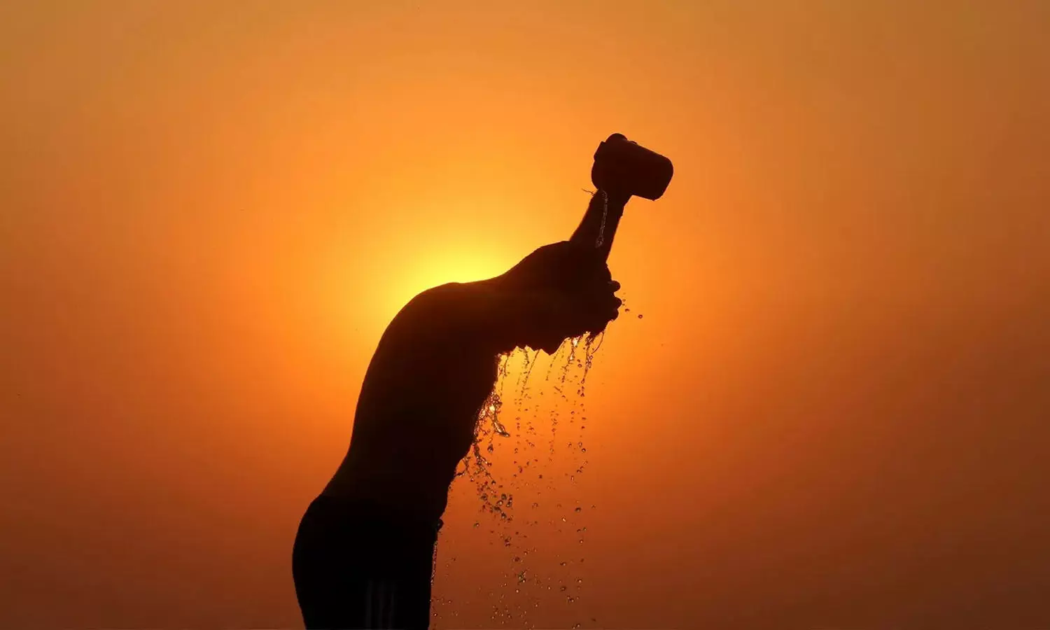 Andhra Pradesh : దంచికొడుతున్న ఎండలు.. కాకానిలో రికార్డ్ ఉష్ణోగ్రత నమోదు Andhra Pradesh : దంచికొడుతున్న ఎండలు.. కాకానిలో రికార్డ్ ఉష్ణోగ్రత నమోదు
