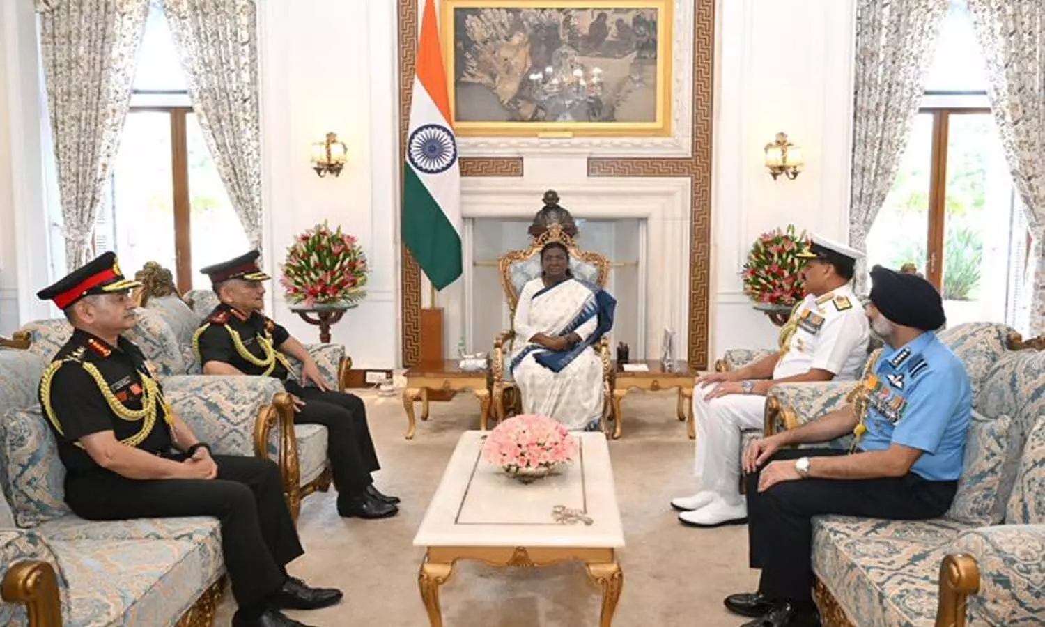 National News, Droupadi Murmu, CDS Anil Chauhan, Tri-services Chiefs, Operation Sindoor National News, Droupadi Murmu, CDS Anil Chauhan, Tri-services Chiefs, Operation Sindoor