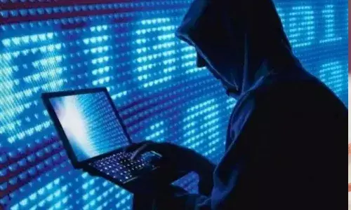 Mumbai, student, adult services link, fraudsters