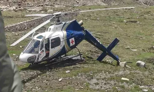 కేదార్నాథ్ ధామ్లో కుప్పకూలిన హెలీ అంబులెన్స్