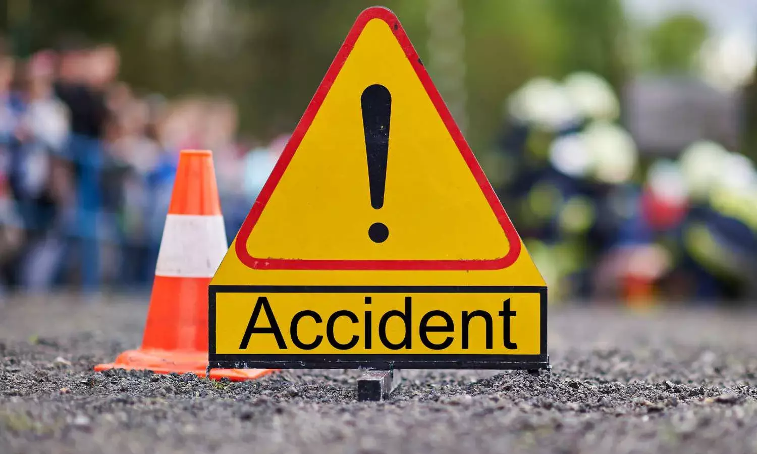 Four killed, road accident, Parigi, Vikarabad district