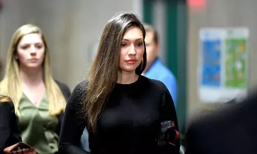 హోటల్ గదిలో నాపై బలవంతం చేశాడు.. ఆస్కార్ విజేతపై హాలీవుడ్ నటి అత్యాచారం ఆరోపణలు