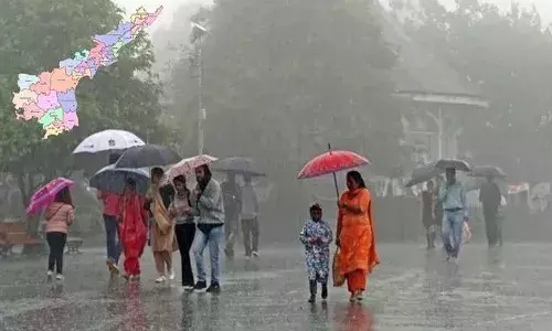 కొనసాగుతున్న అల్పపీడనం.. ఏపీకి భారీ వర్ష హెచ్చరిక