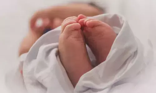 Nurse, newborn, thumb, Tamil Nadu,
