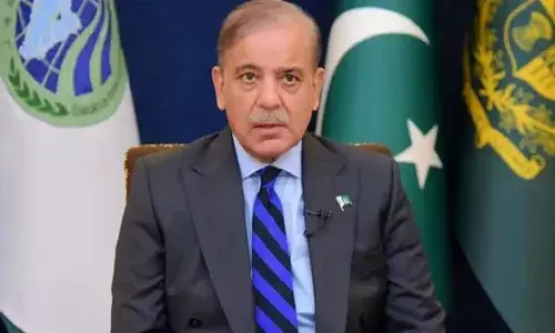 ప్రపంచం ముందు మొసలి కన్నీరు కార్చేందుకు కూడా భార‌త్‌నే కాపీ కొట్టిన పాక్‌..!