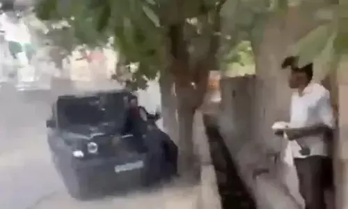 ఇన్స్టాగ్రామ్లో మొదలైన గొడవ.. కారుతో ఢీకొట్టే దాకా..!