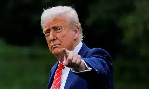 ట్రంప్ సంచలన నిర్ణయం.. అమెరికాలో ఈ 12 దేశాల పౌరుల ప్రవేశం పూర్తిగా నిషేధం..!