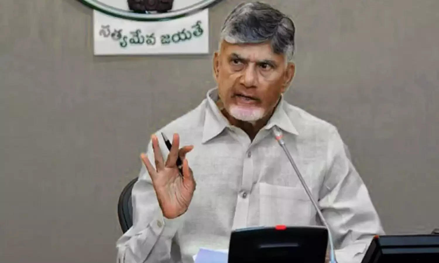 8 జిల్లాలతో ‘విశాఖ ఎకనమిక్ రీజియన్’.. మరో ముంబైలా తీర్చిదిద్దేలా ప్రణాళికలు 8 జిల్లాలతో ‘విశాఖ ఎకనమిక్ రీజియన్’.. మరో ముంబైలా తీర్చిదిద్దేలా ప్రణాళికలు
