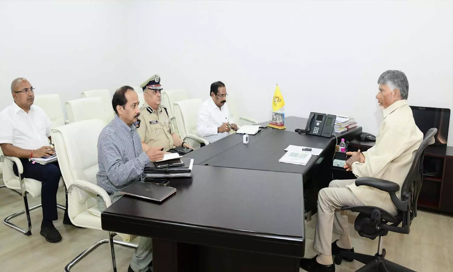 Andrapradesh, Cm Chandrababu, Ap Police, Anantapur district incidents Andrapradesh, Cm Chandrababu, Ap Police, Anantapur district incidents