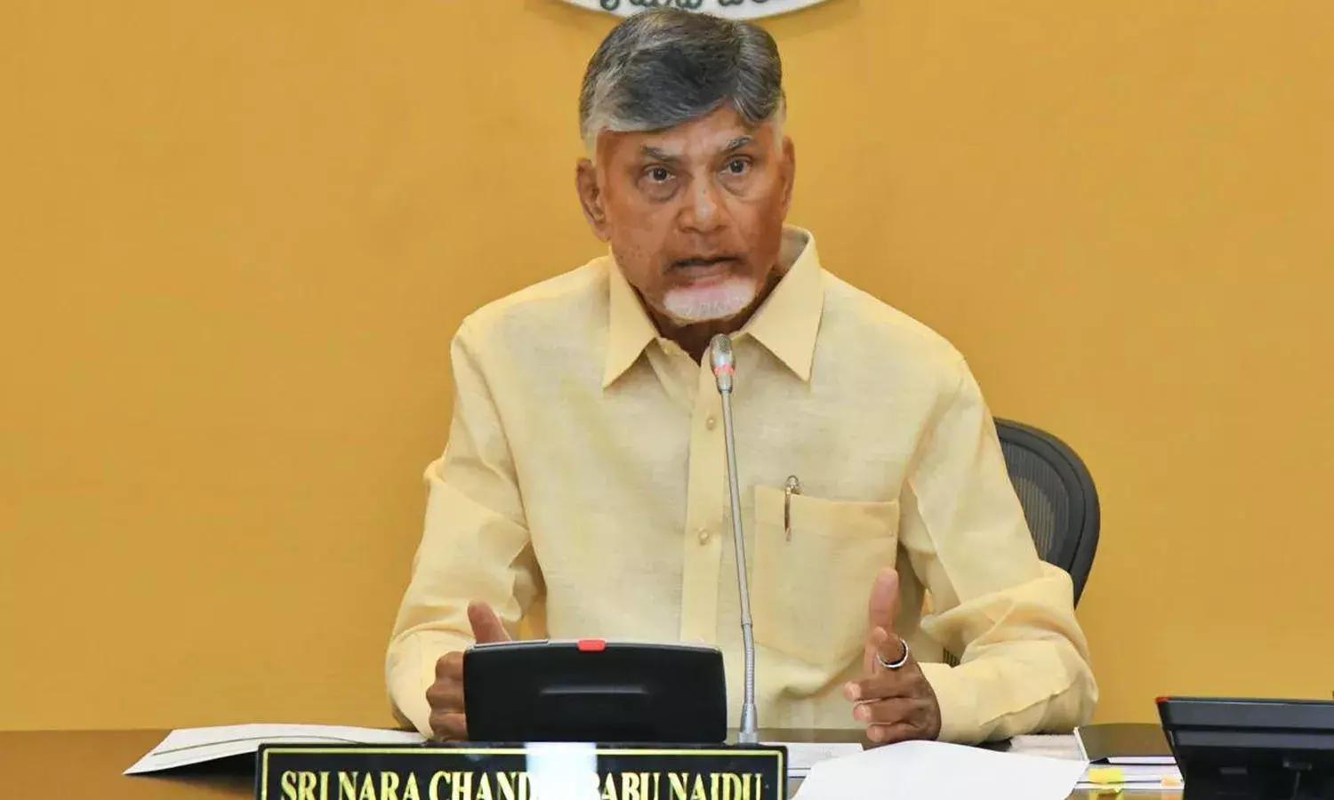 ఈ నెలలోనే ఆర్థిక సాయం.. రైతులకు సీఎం చంద్రబాబు తీపికబురు