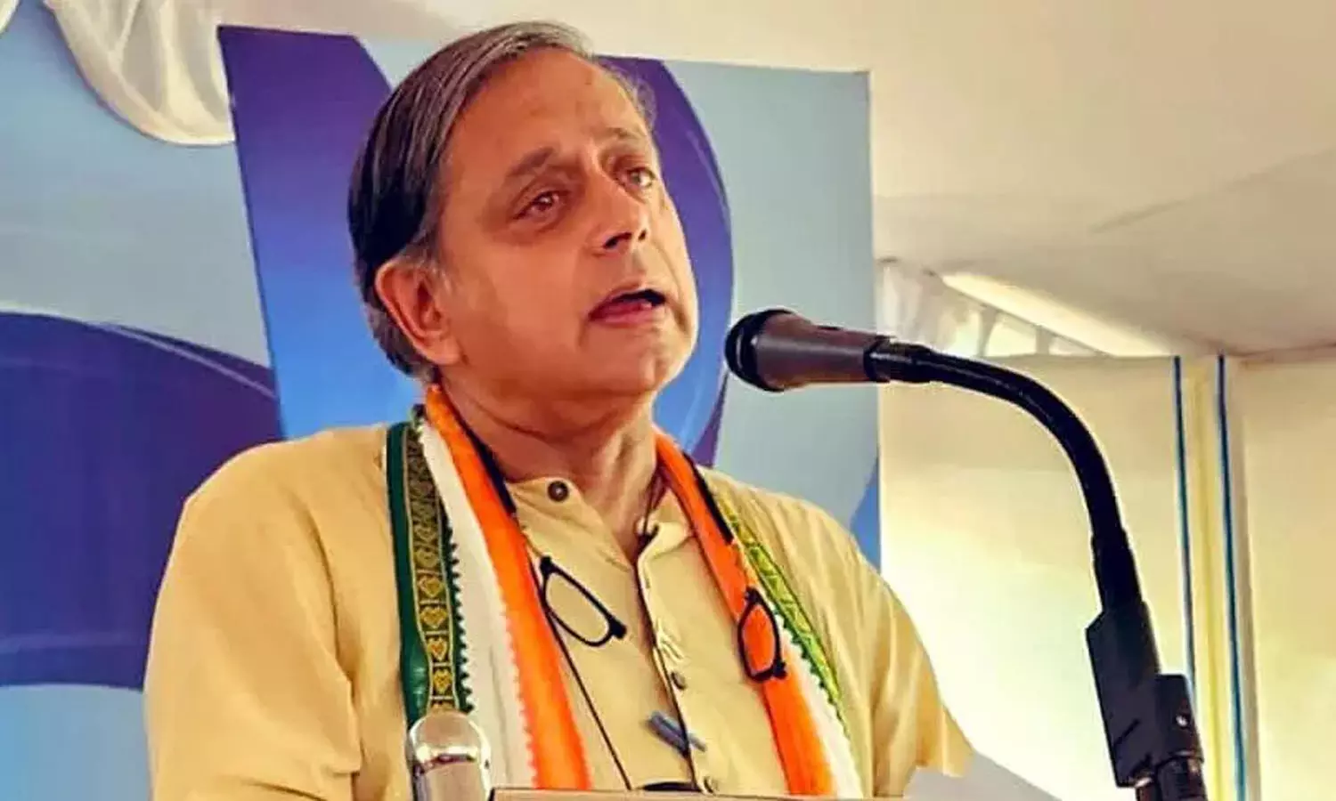 నేను 16 ఏళ్లుగా కాంగ్రెస్కు విధేయుడిగా ఉన్నాను.. పార్టీతో విభేదాలపై శశిథరూర్ కీలక వ్యాఖ్యలు నేను 16 ఏళ్లుగా కాంగ్రెస్కు విధేయుడిగా ఉన్నాను.. పార్టీతో విభేదాలపై శశిథరూర్ కీలక వ్యాఖ్యలు