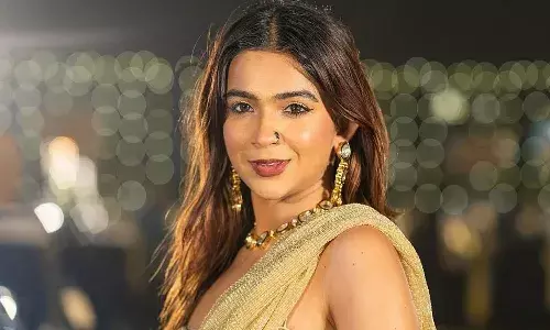 పోలీసులు వచ్చి వెళ్లగానే యజమాని ఇళ్లు ఖాళీ చేయమన్నాడు