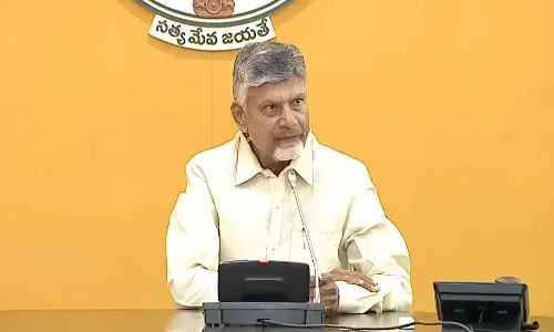 ఒకవైపు యోగా దినోత్సవం జరుగుతుంటే.. మరోవైపు రప్పా రప్పా అంటూ నినాదాలు చేస్తున్నారు