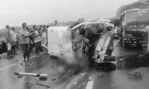 పెళ్లి నుంచి తిరిగొస్తుండ‌గా రోడ్డు ప్రమాదం.. 9 మంది దుర్మ‌ర‌ణం