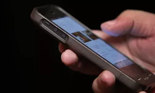 Tamil Nadu, boy kills self, parents, phone usage