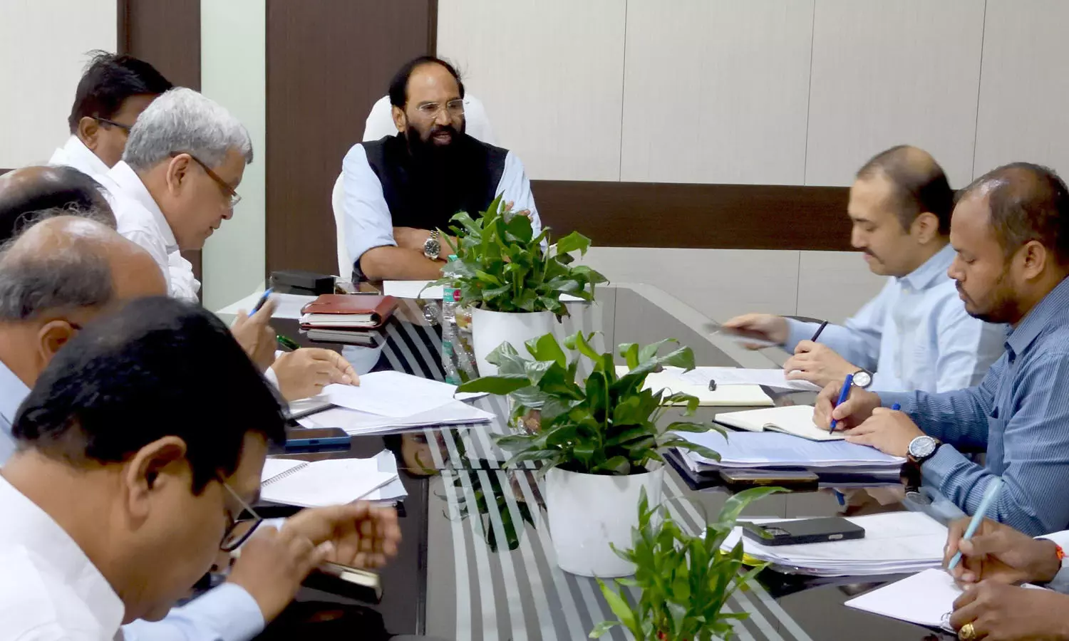 చట్టపరంగా బనకచర్లను అడ్డుకుంటాం : మంత్రి ఉత్తమ్ చట్టపరంగా బనకచర్లను అడ్డుకుంటాం : మంత్రి ఉత్తమ్