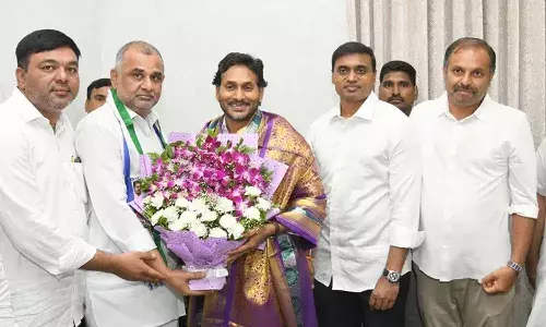 ఆసక్తికర ప‌రిణామం.. వైసీపీలో చేరిన టీడీపీ నేత