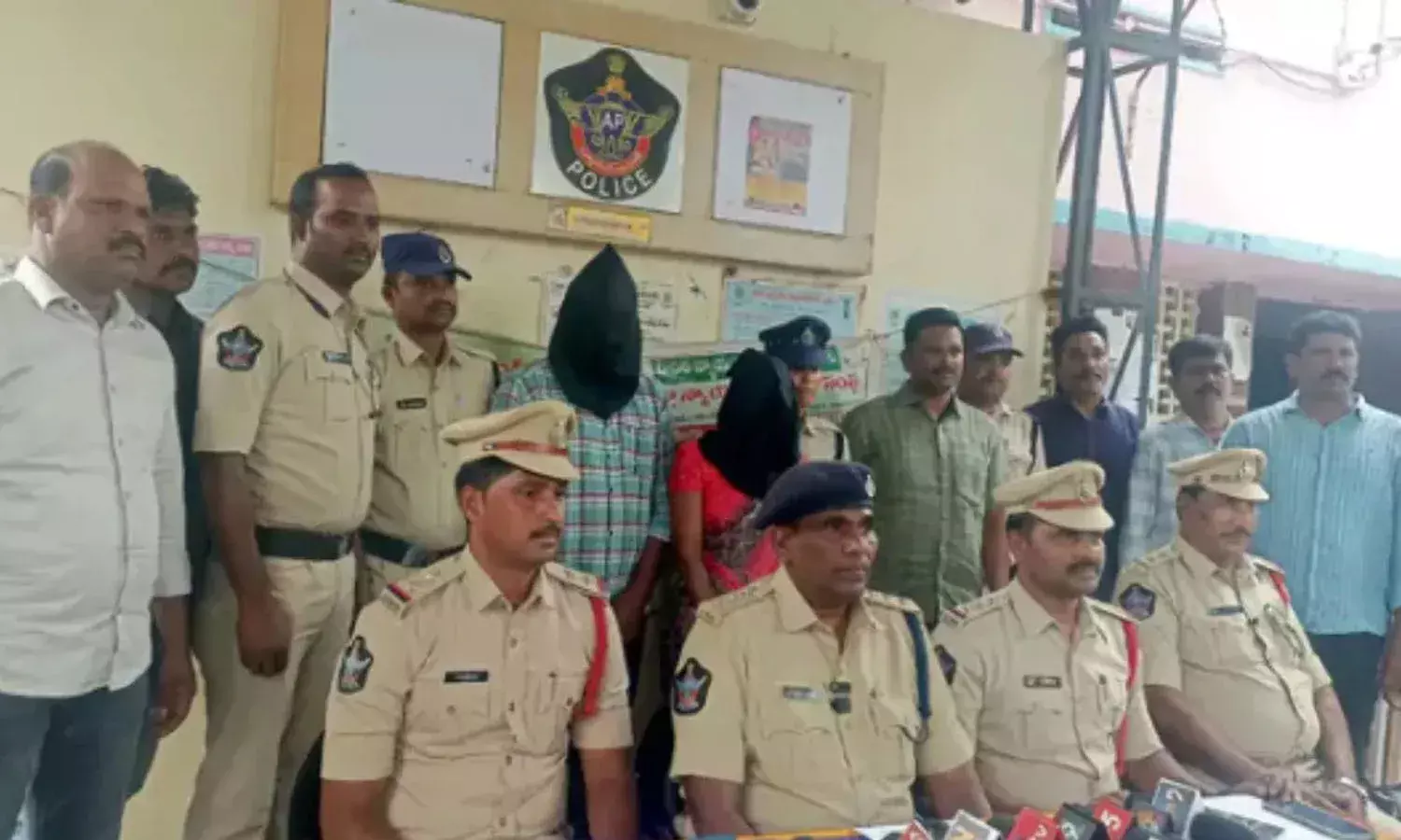 మ‌రో దారుణం.. ప్రియుడు ఫక్రుద్దీన్‌తో భ‌ర్త‌ను చంపించిన‌ అనిత