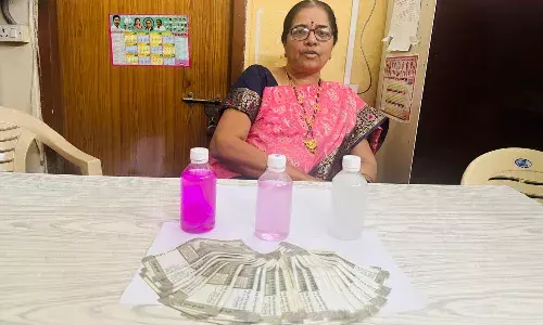 లంచం తీసుకుంటూ ఏసీబీకి చిక్కిన సీనియర్ అసిస్టెంట్