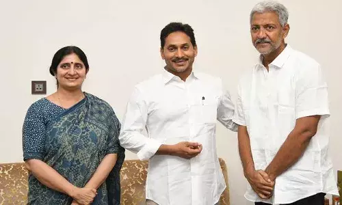 జగన్ను కలిసిన వల్లభనేని వంశీ.. ఏం మాట్లాడారంటే.?