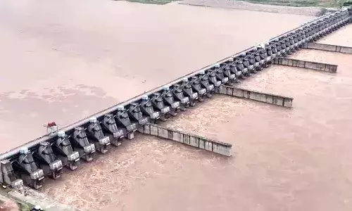 పోలవరం వద్ద ఉగ్ర గోదావరి