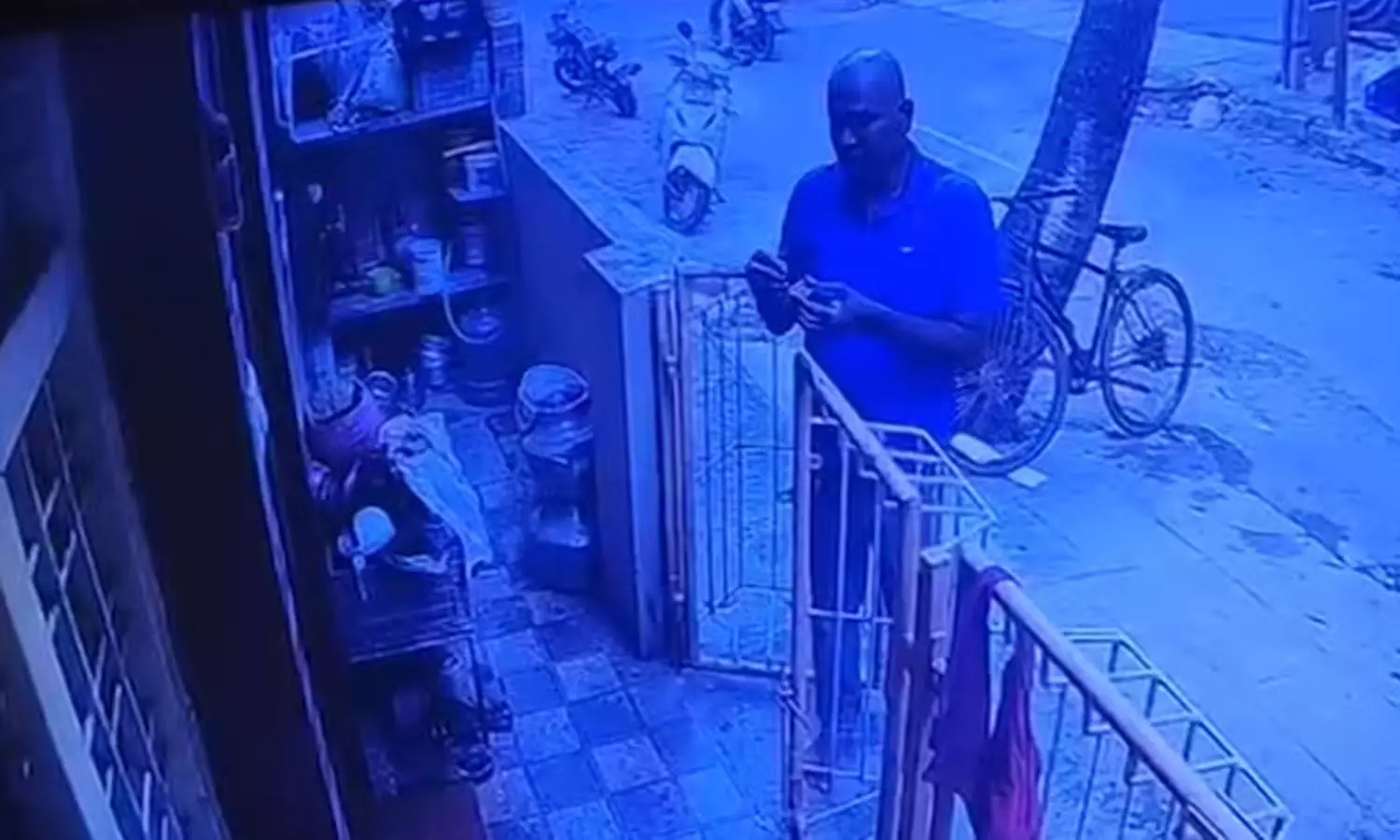 Man sets fire to relatives house, Bengaluru , unpaid loan dispute Man sets fire to relatives house, Bengaluru , unpaid loan dispute