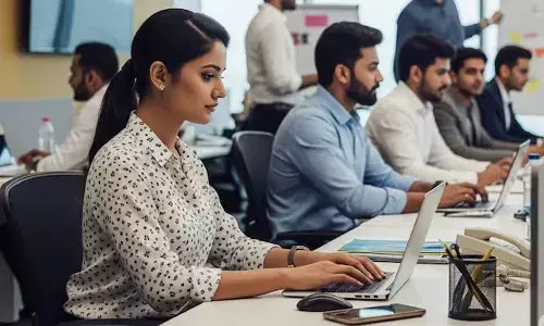 వాణిజ్య కేంద్రాల్లో రోజువారీ పని గంటల పెంపు.. తెలంగాణ సర్కార్‌ అనుమతి