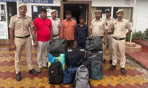 ఈ గ్యాంగ్కు లగేజీ బ్యాగ్ కనిపిస్తే చాలు..!