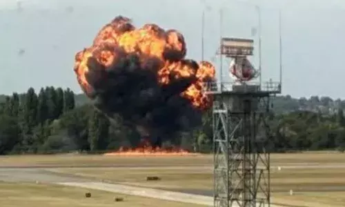 Plane crash, takeoff, London airport, fireball