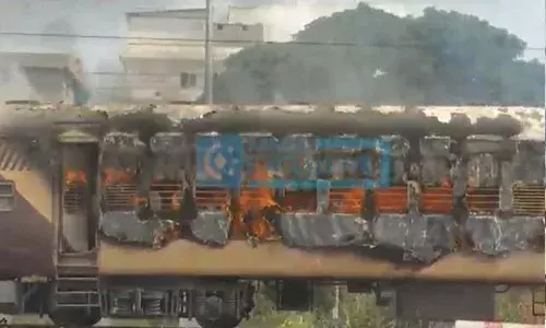 Andrapradesh, Tirupati, Tirupati Railway Station, Fire Broke Out