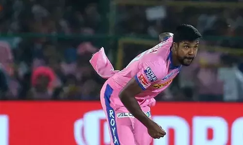 వావ్.. సన్ రైజర్స్ జట్టు బౌలింగ్ కోచ్గా అతడా.? వావ్.. సన్ రైజర్స్ జట్టు బౌలింగ్ కోచ్గా అతడా.?