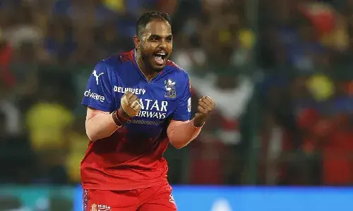 ఐదేళ్లపాటు ఎవరూ మోసపోరు... లైంగిక వేధింపుల కేసులో క్రికెటర్కు ఉపశమనం ఐదేళ్లపాటు ఎవరూ మోసపోరు... లైంగిక వేధింపుల కేసులో క్రికెటర్కు ఉపశమనం