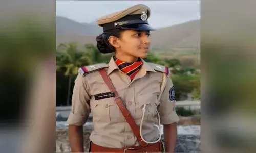 Crime News, National News, Gujarat, CRPF jawan, Women Police Officer