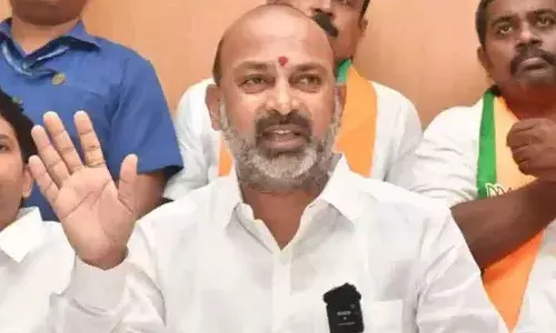 Non bailable warrant, Union minister Bandi Sanjay, Telangana, Huzurabad