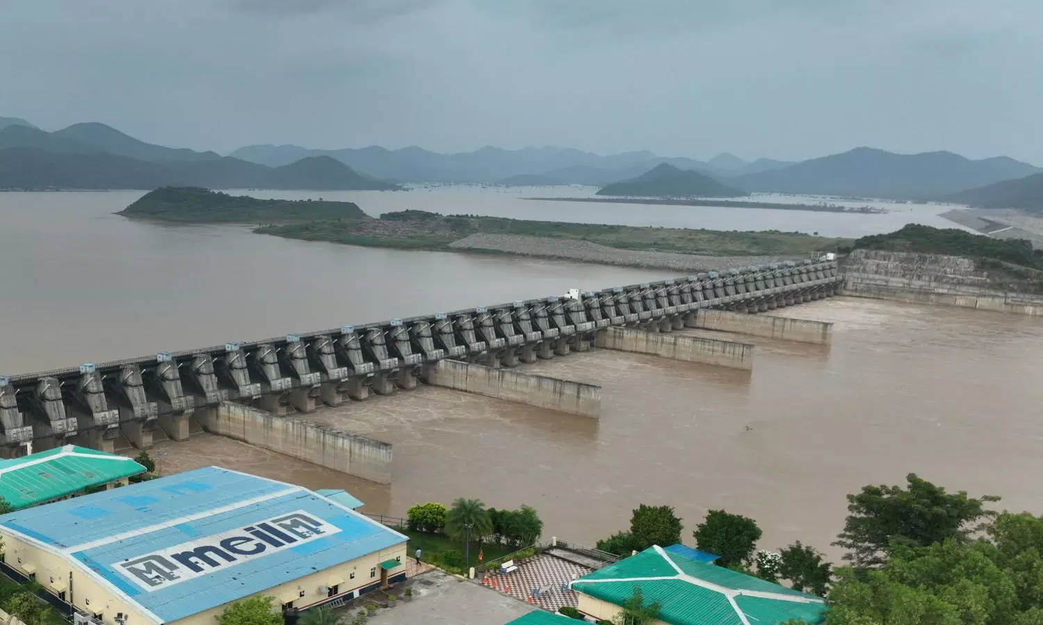 Heavy rains, Telangana, APnews, Godavari river, floods Heavy rains, Telangana, APnews, Godavari river, floods