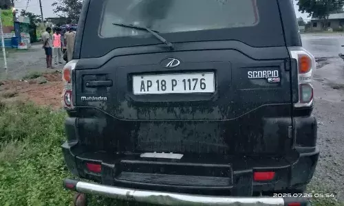 road accident, Yadadri district, Two DSPs from AP die, Crime