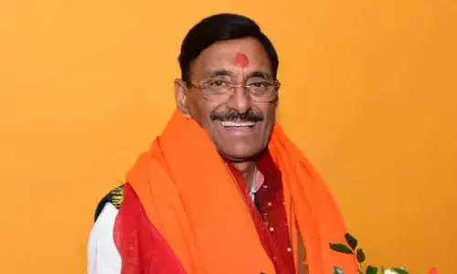 Drunk man, Union Minister sanjay seth, threatnes to kill him, detained