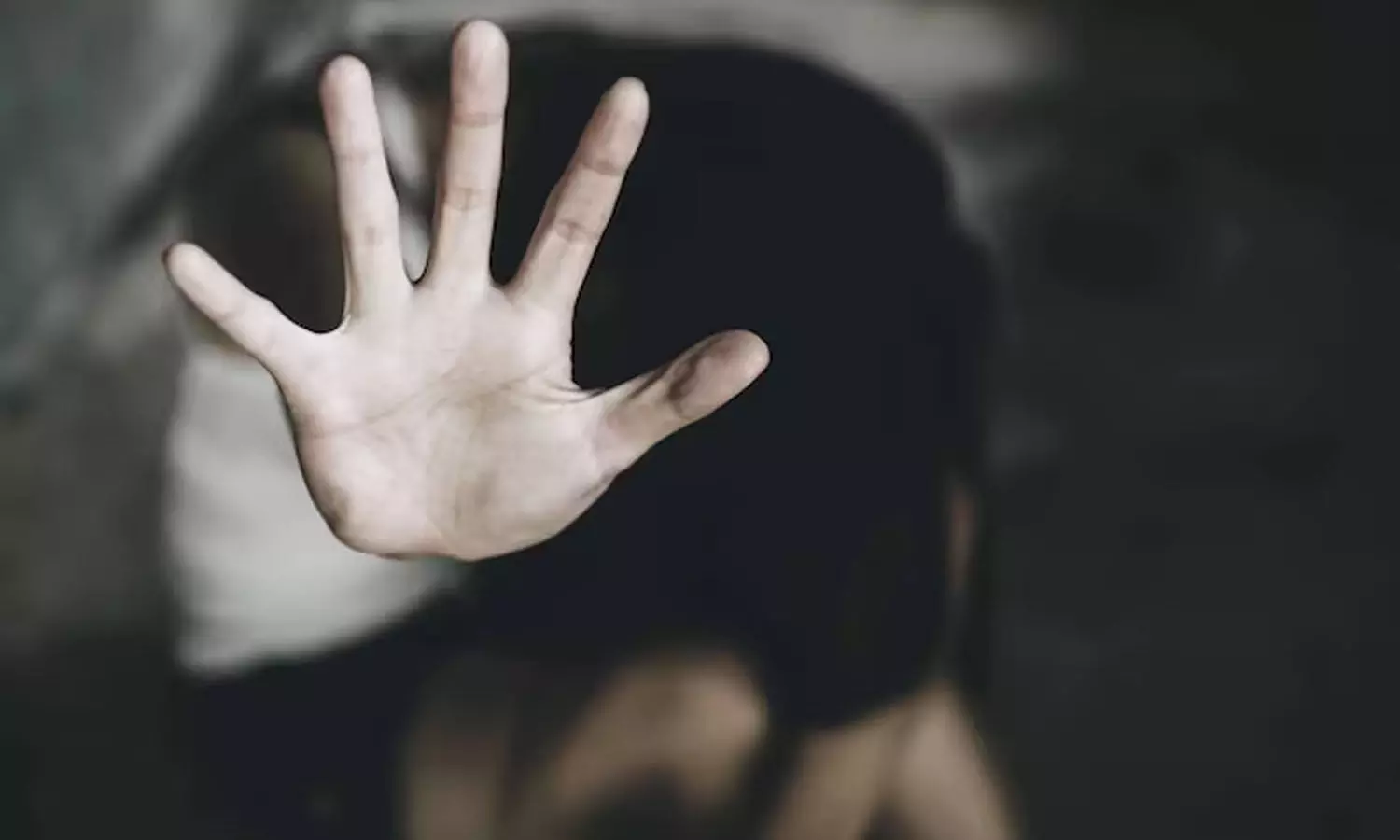 Mumbai, 10-year-old girl, garden, Crime Mumbai, 10-year-old girl, garden, Crime