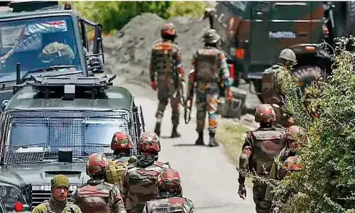 National News, Jammu and Kashmir, Poonch district, Line of Control, Two Pak terrorists killed