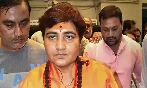 మోదీ, యోగి ఆదిత్యనాథ్ పేర్లు చెప్పాలని ఒత్తిడి తెచ్చారు